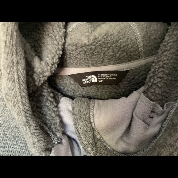 The North Face Fleece Pullover - Picture 3 of 6